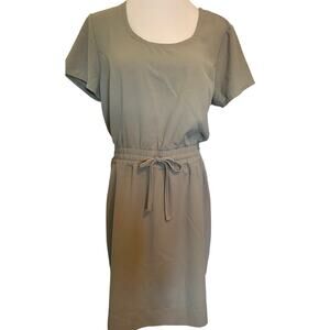 32 Degrees cool dress sage green size medium